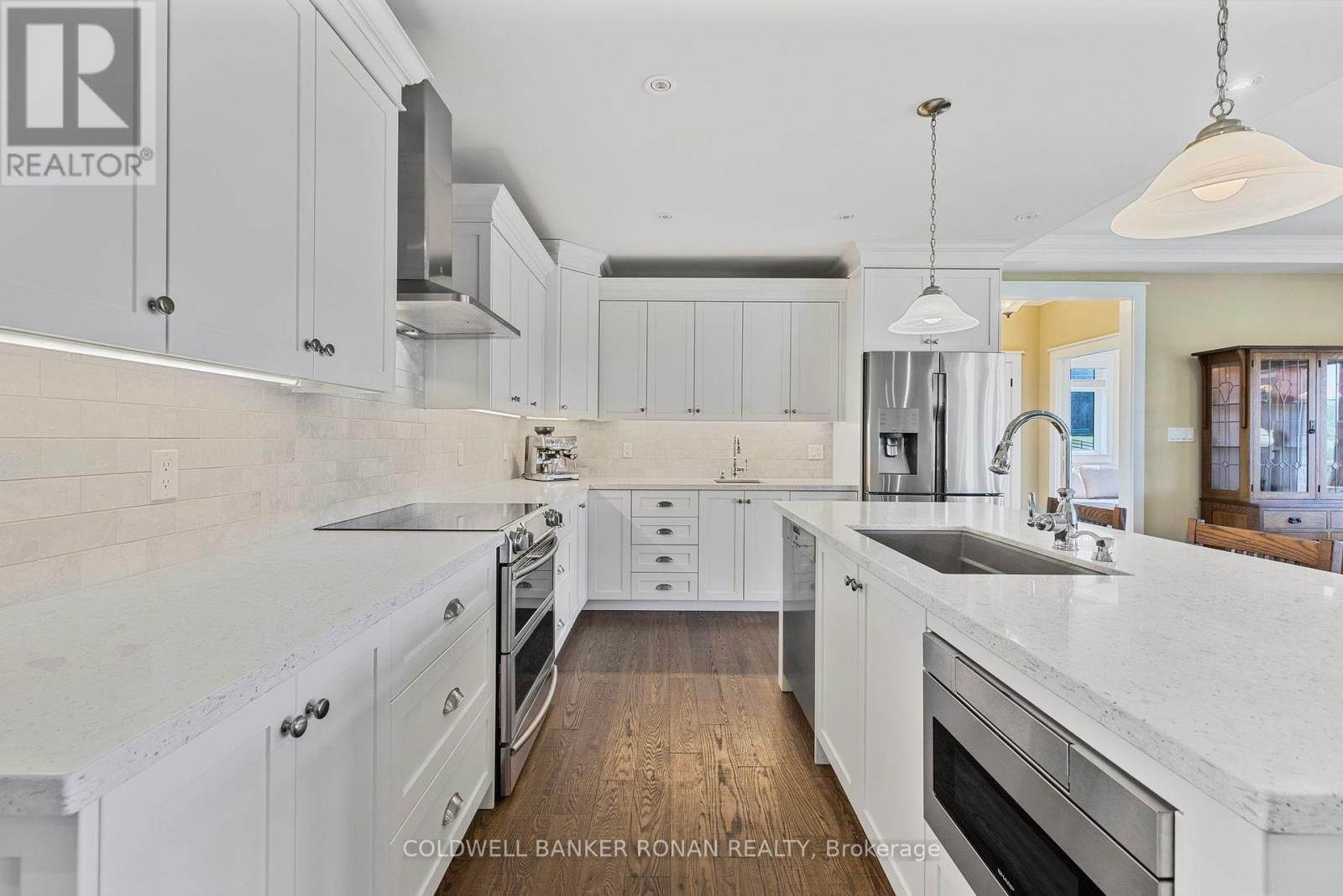 6511 2ND LINE Image 8