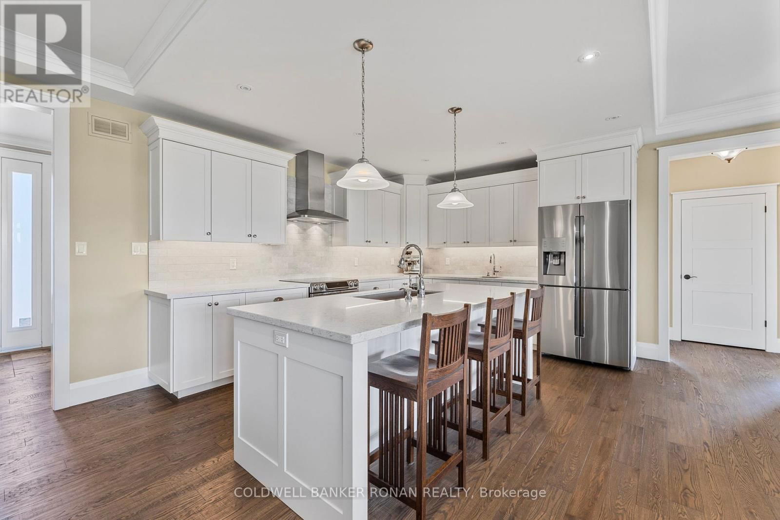 6511 2ND LINE Image 9