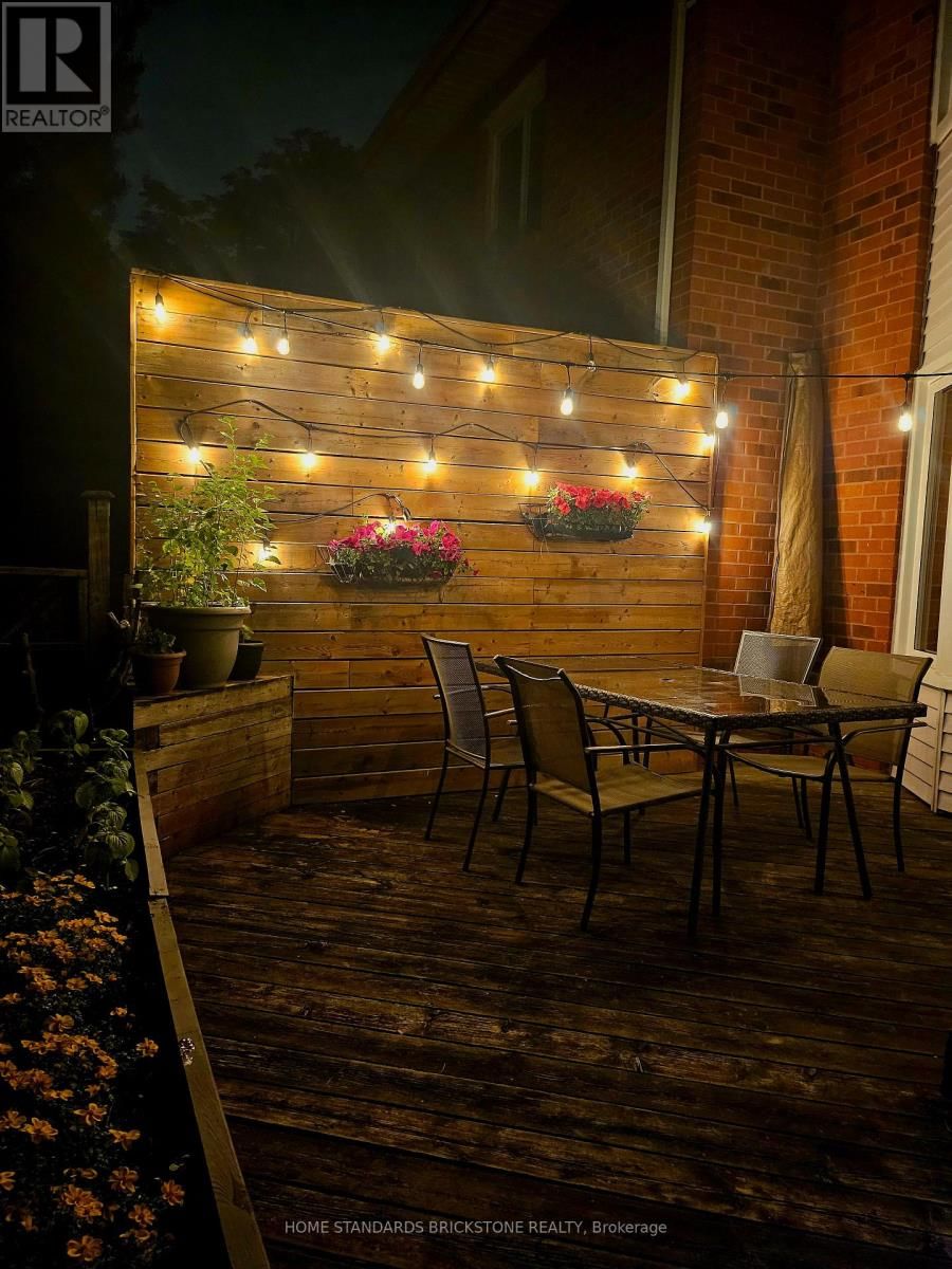 20 BROWNSTONE CIRCLE Image 30