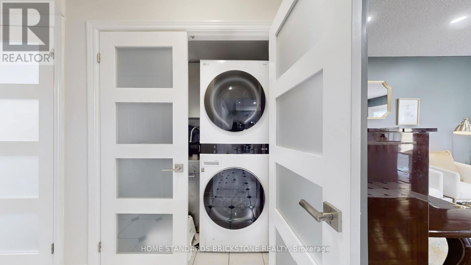 20 BROWNSTONE CIRCLE Image 9