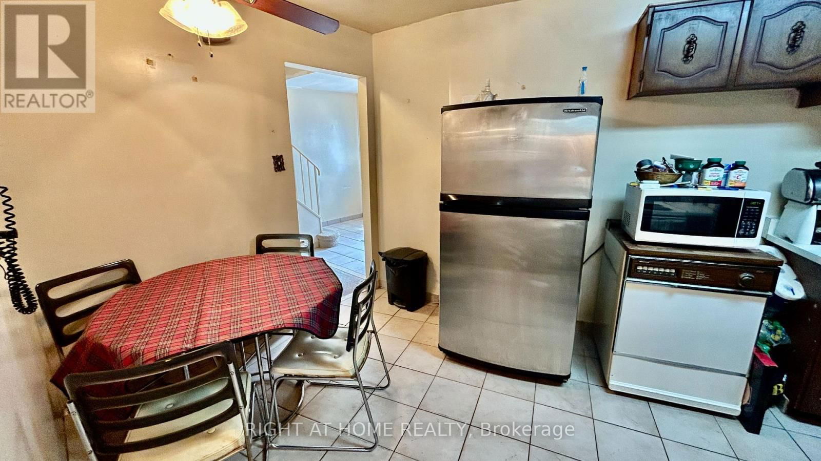 327 - 26 NILES WAY Image 10