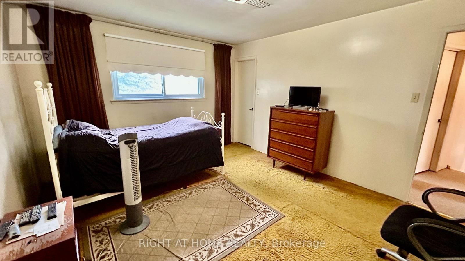 327 - 26 NILES WAY Image 12