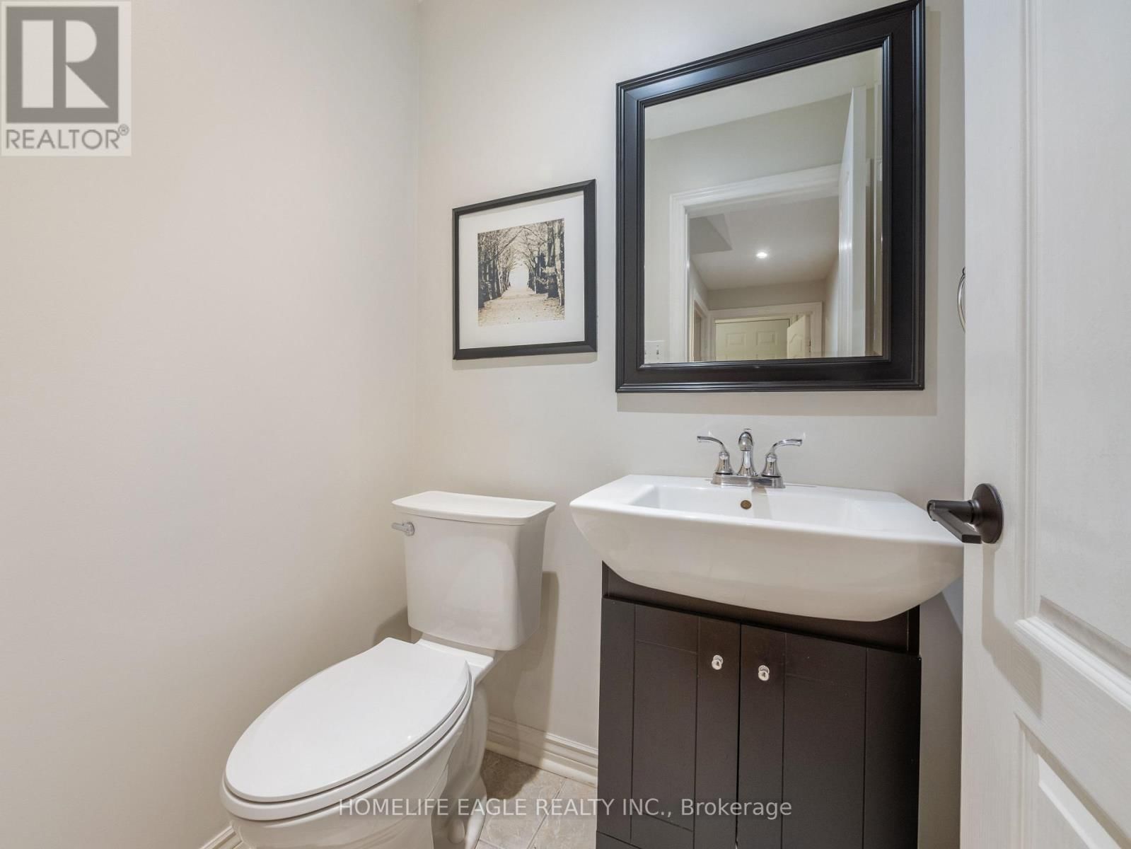 184 DENISE CIRCLE Image 11