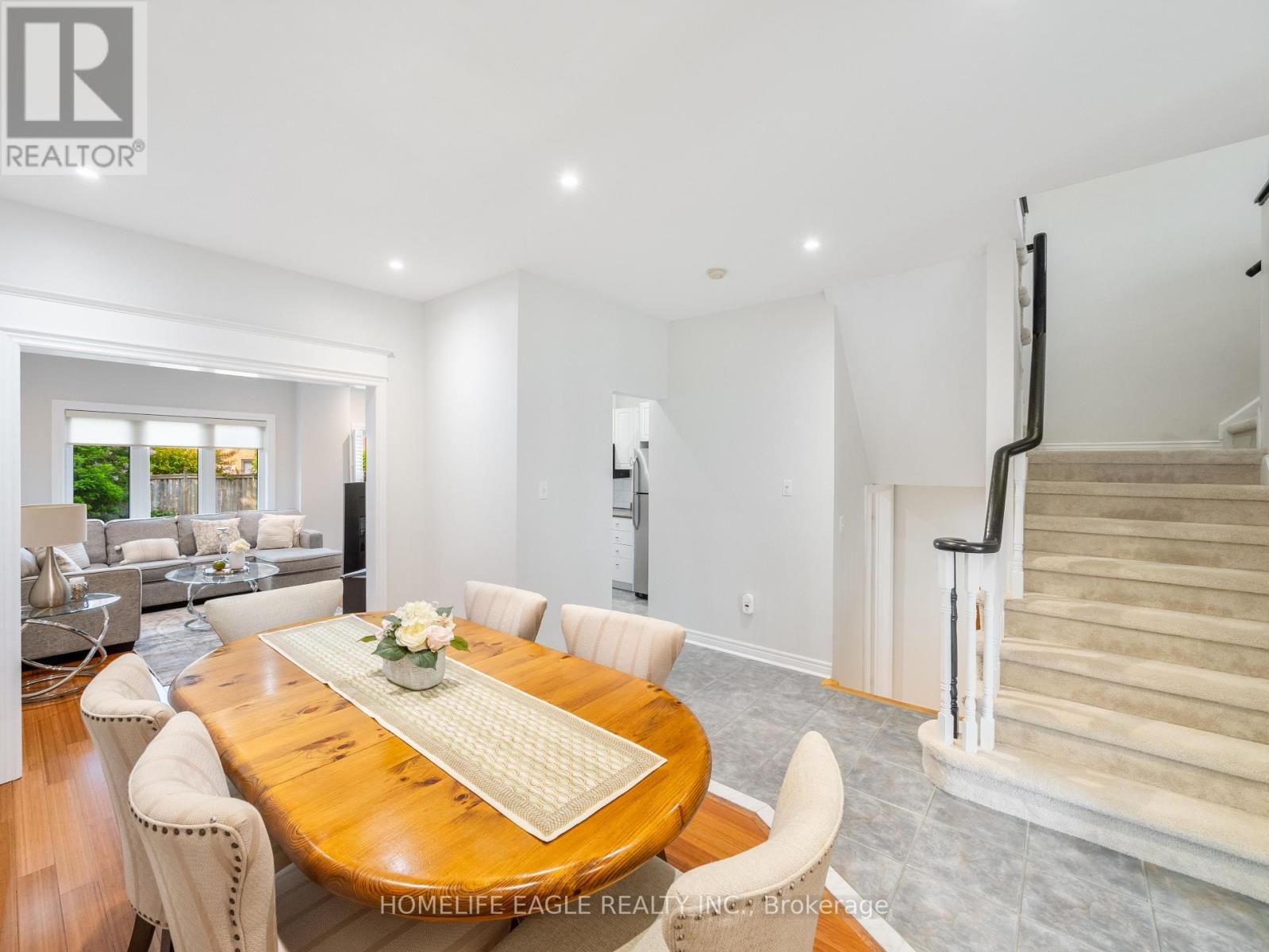 184 DENISE CIRCLE Image 3