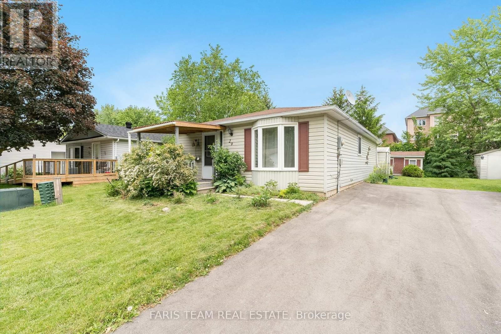 29 ROYAL OAK DRIVE Image 3