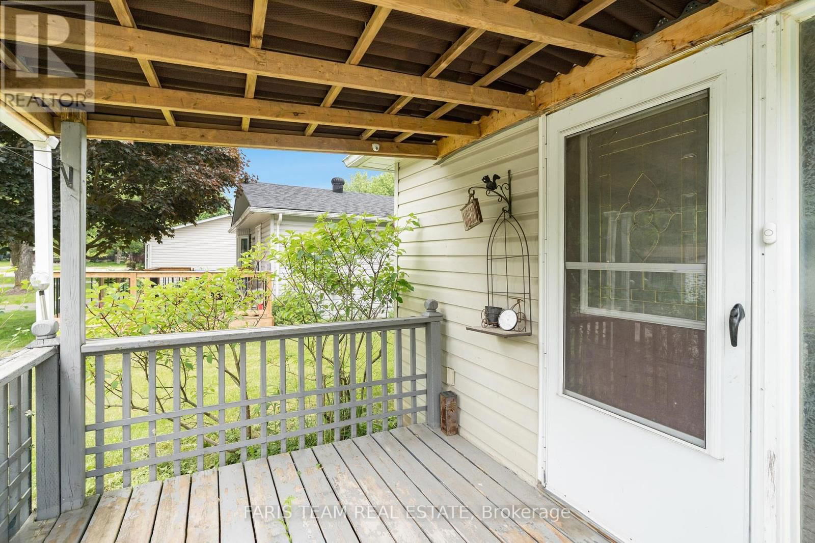 29 ROYAL OAK DRIVE Image 4