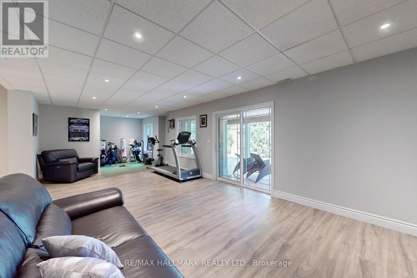 27 EMERALD HEIGHTS DRIVE Image 38
