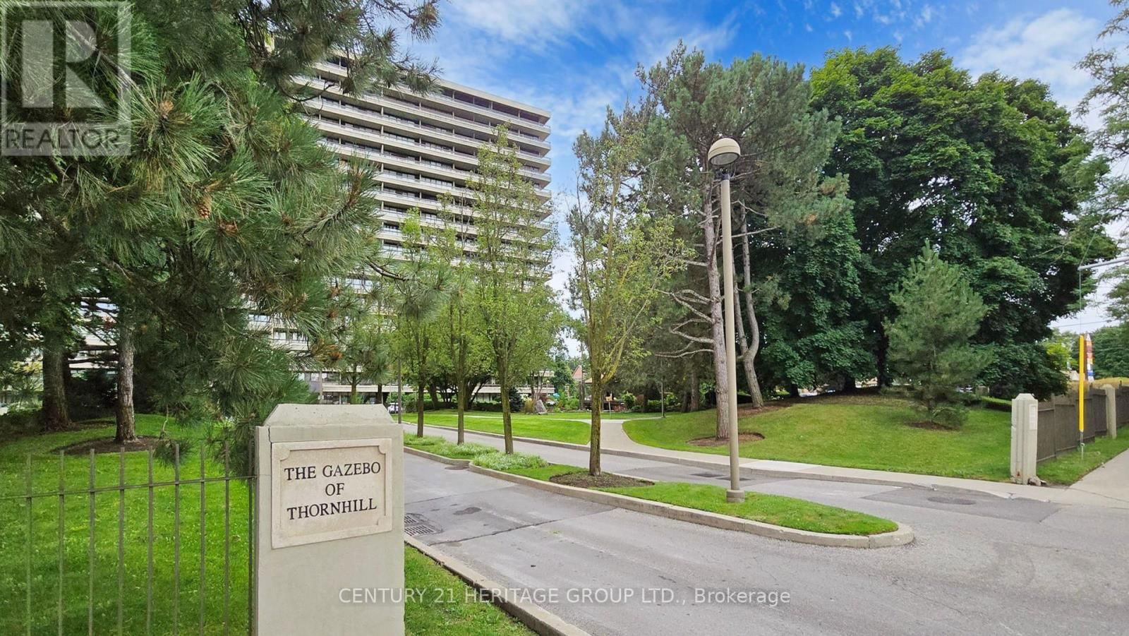 1212 - 8111 YONGE STREET Image 1