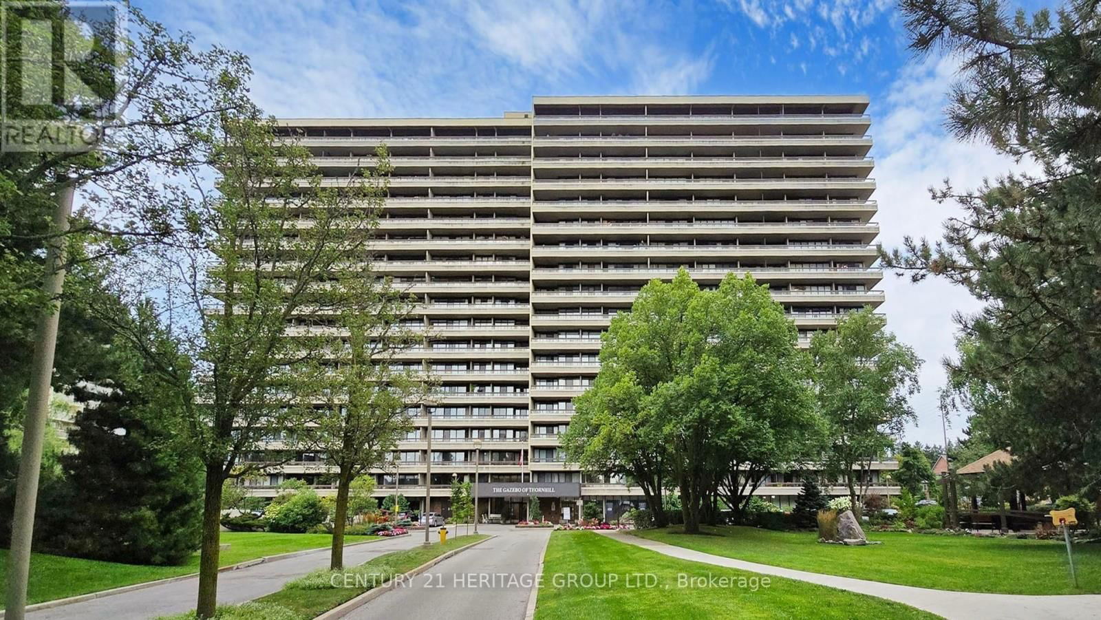 1212 - 8111 YONGE STREET Image 2