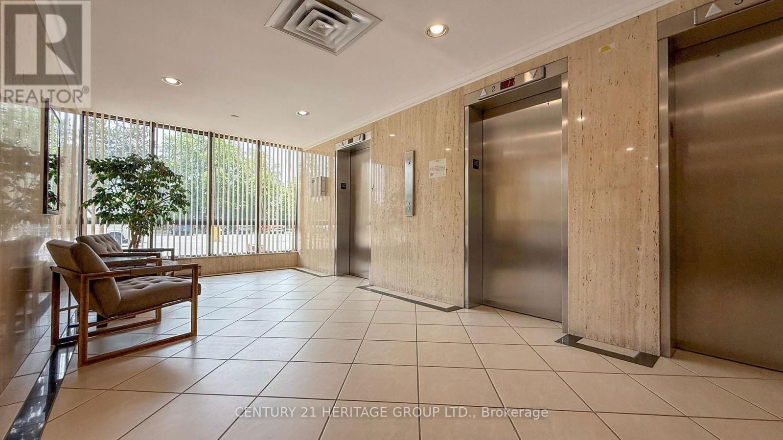1212 - 8111 YONGE STREET Image 7