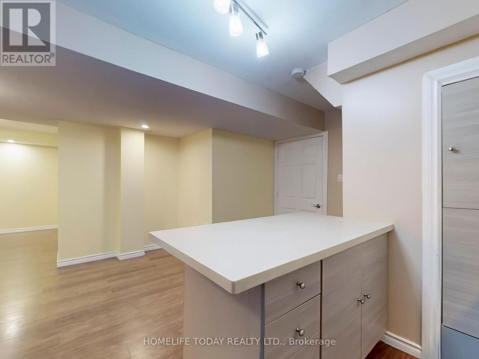 468 ROY RAINEY AVENUE Image 33