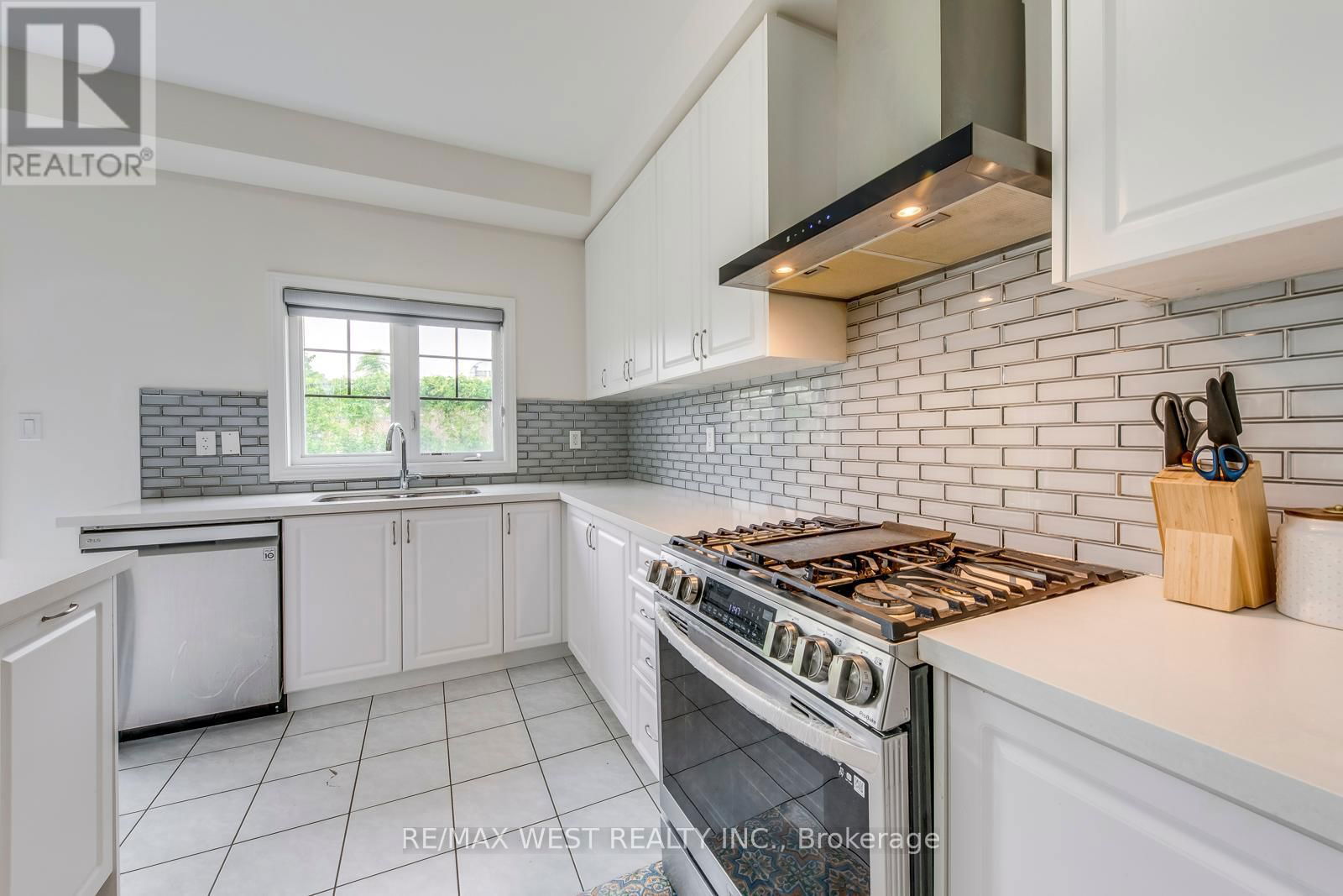286 DANNY WHEELER BOULEVARD Image 21