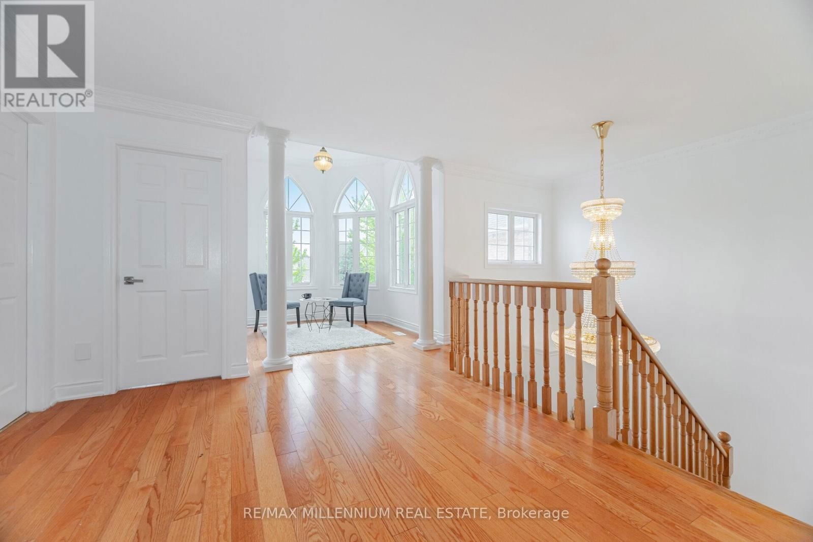 102 LAURIER AVENUE Image 25