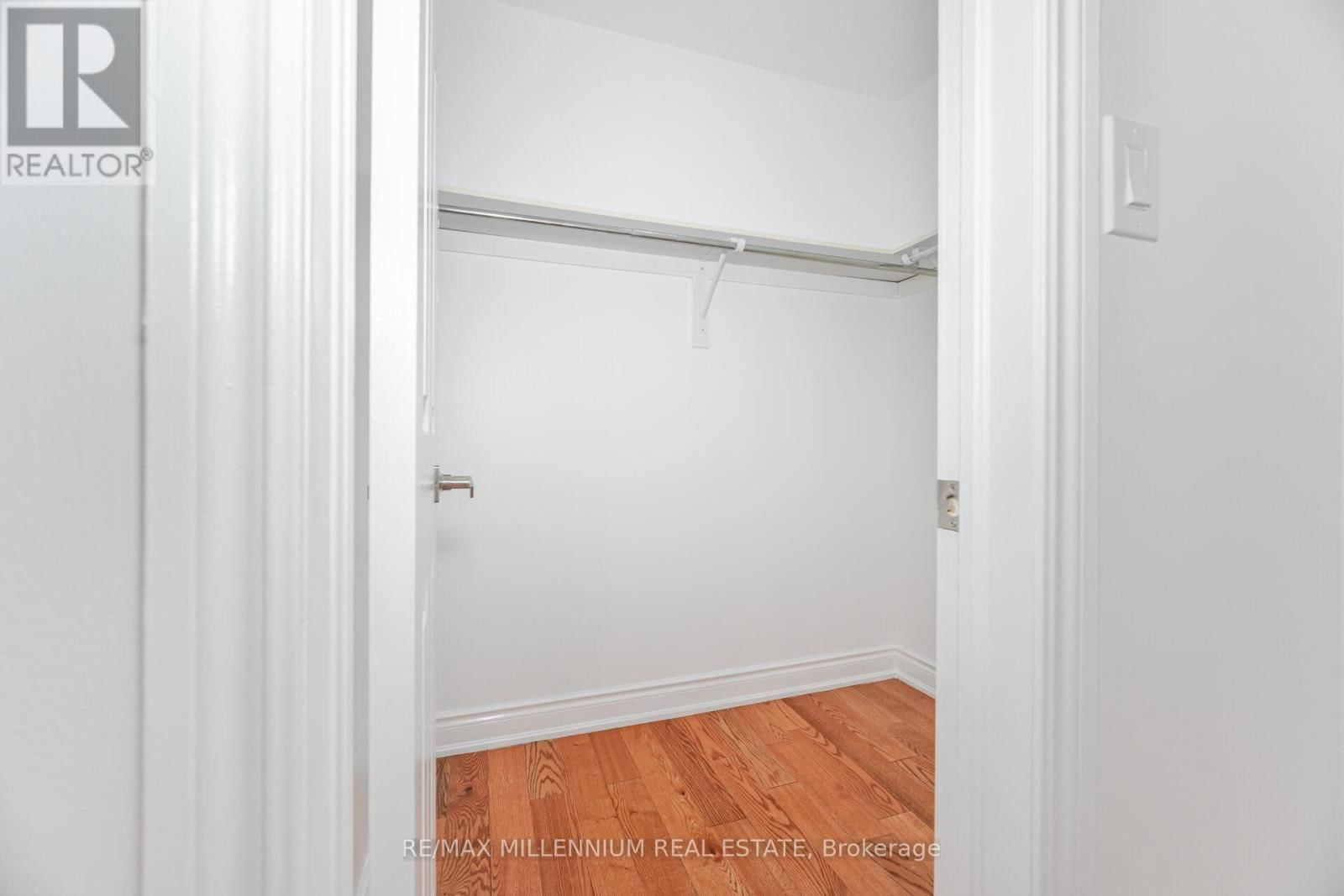 102 LAURIER AVENUE Image 39