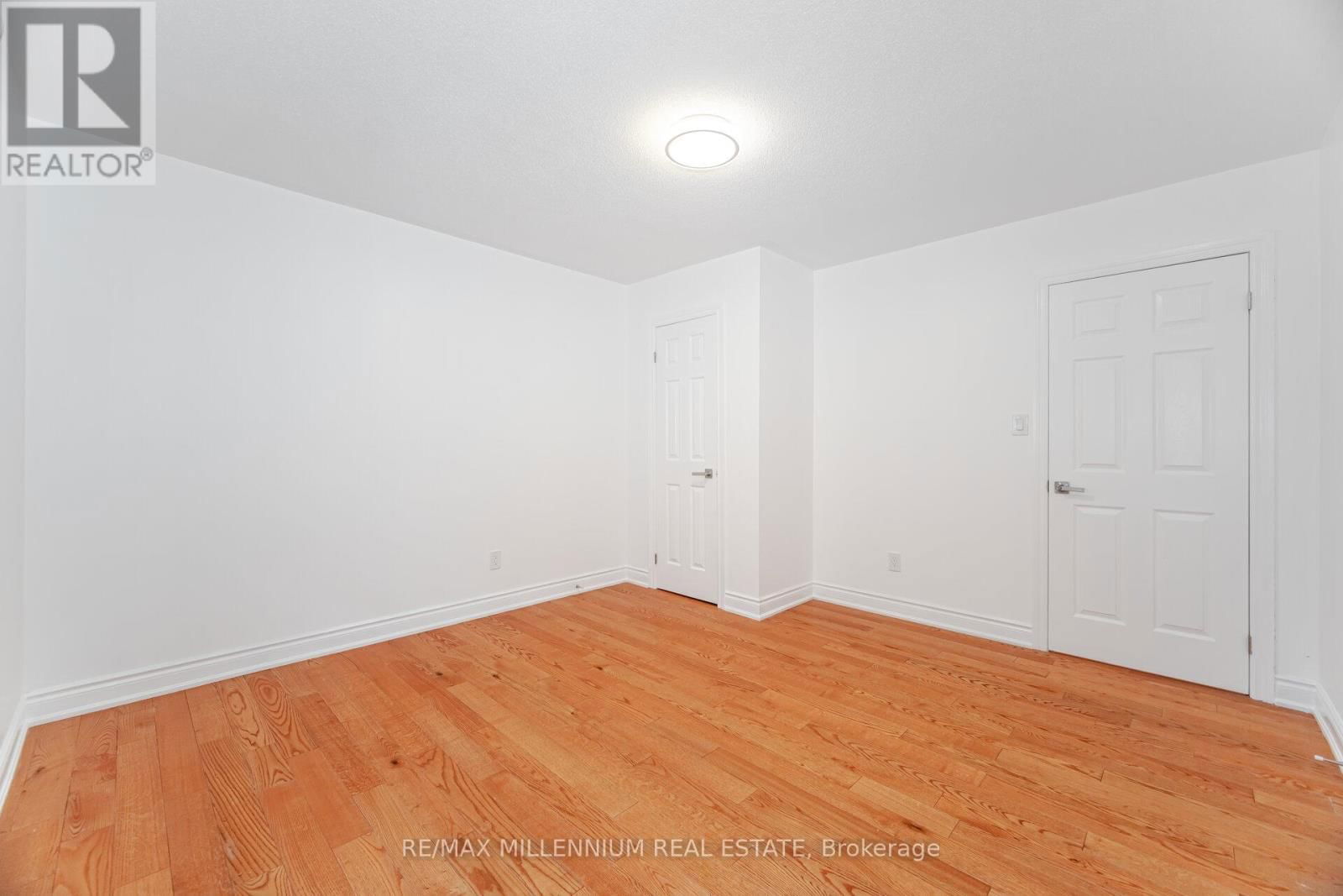 102 LAURIER AVENUE Image 40