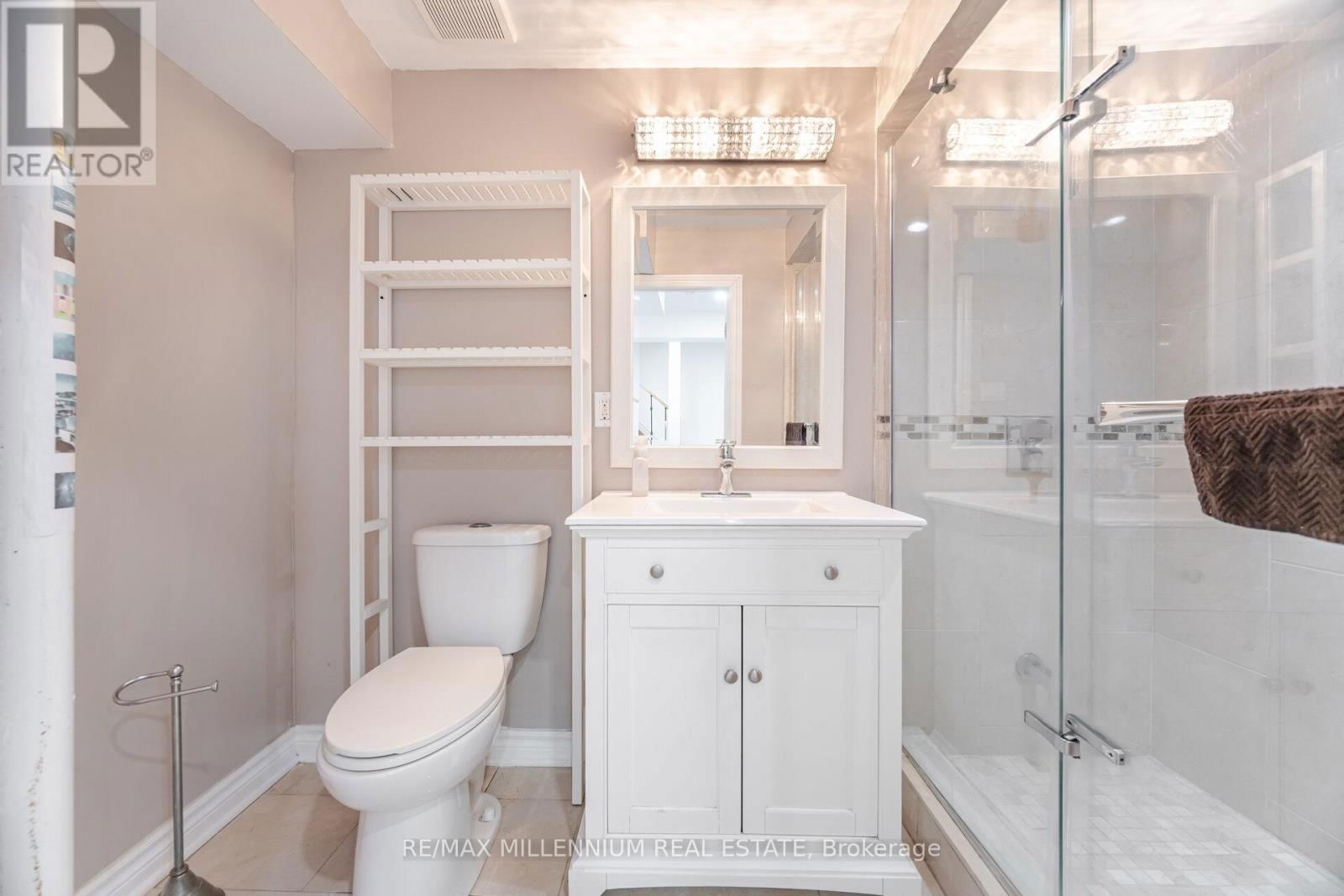 102 LAURIER AVENUE Image 46