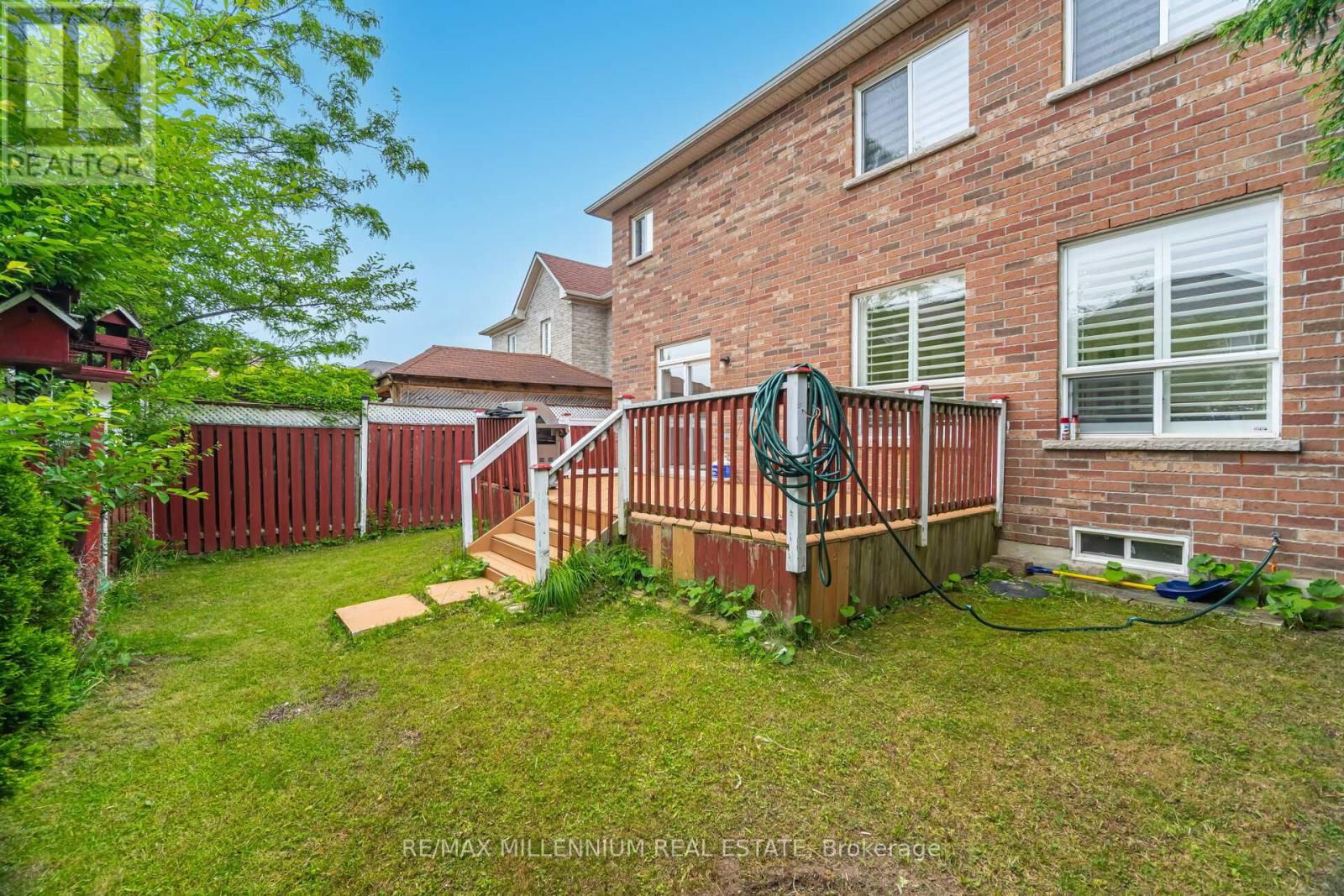 102 LAURIER AVENUE Image 48