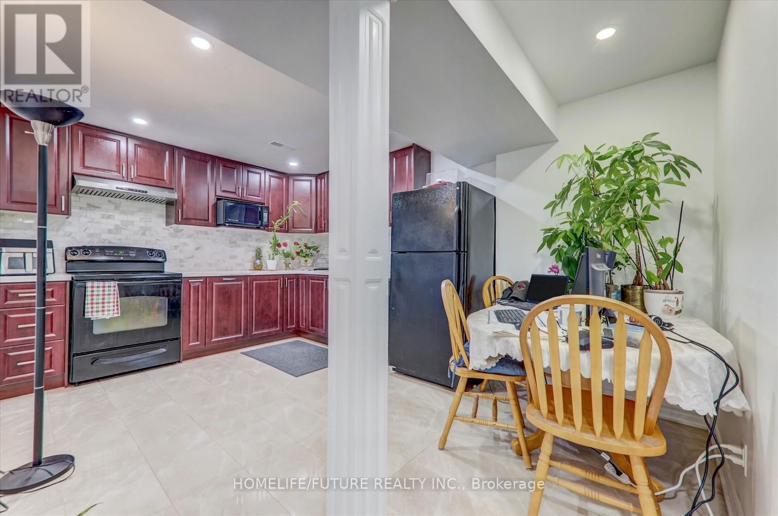 303 WILLIAMSON ROAD Image 32