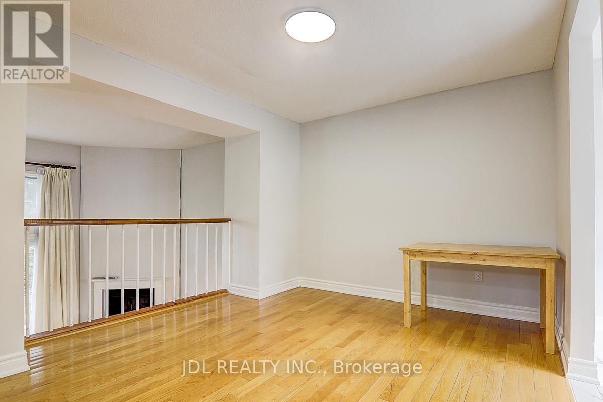65 - 653 VILLAGE PARKWAY Image 10