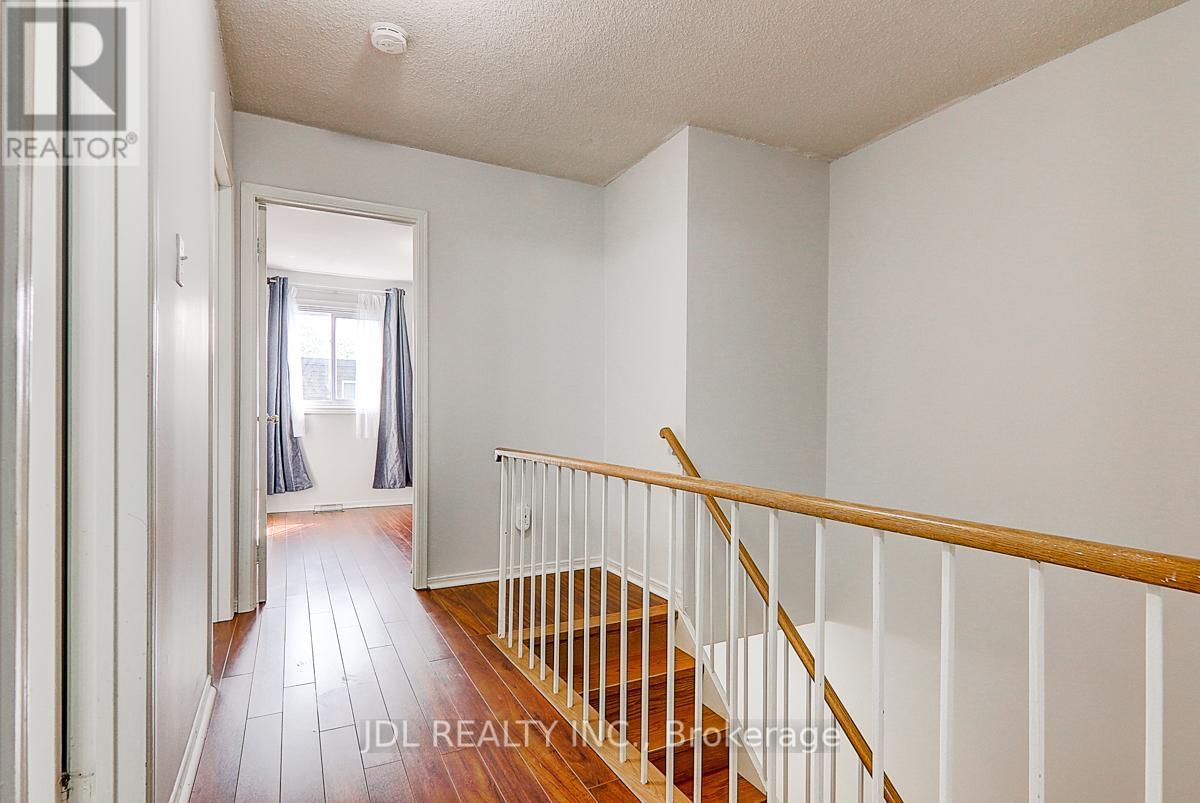 65 - 653 VILLAGE PARKWAY Image 27