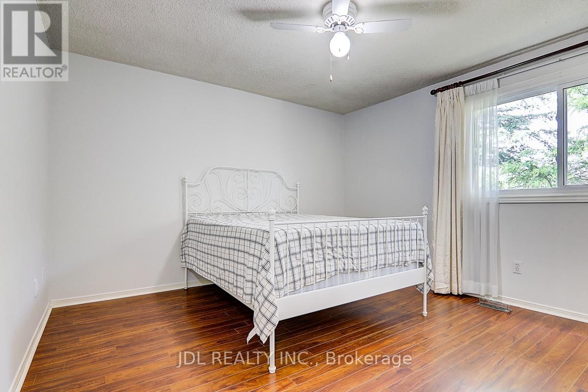 65 - 653 VILLAGE PARKWAY Image 28