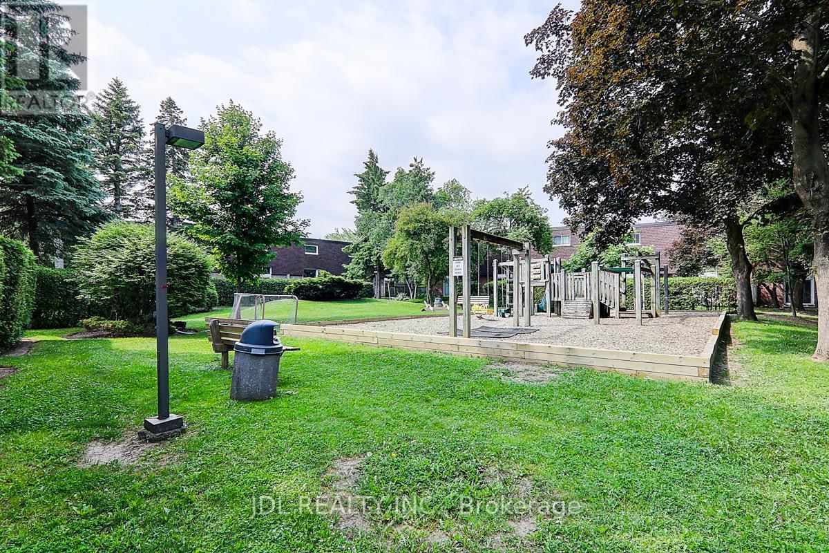 65 - 653 VILLAGE PARKWAY Image 35