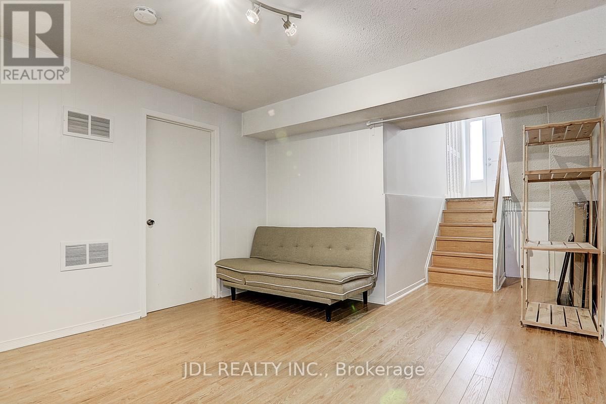 65 - 653 VILLAGE PARKWAY Image 5