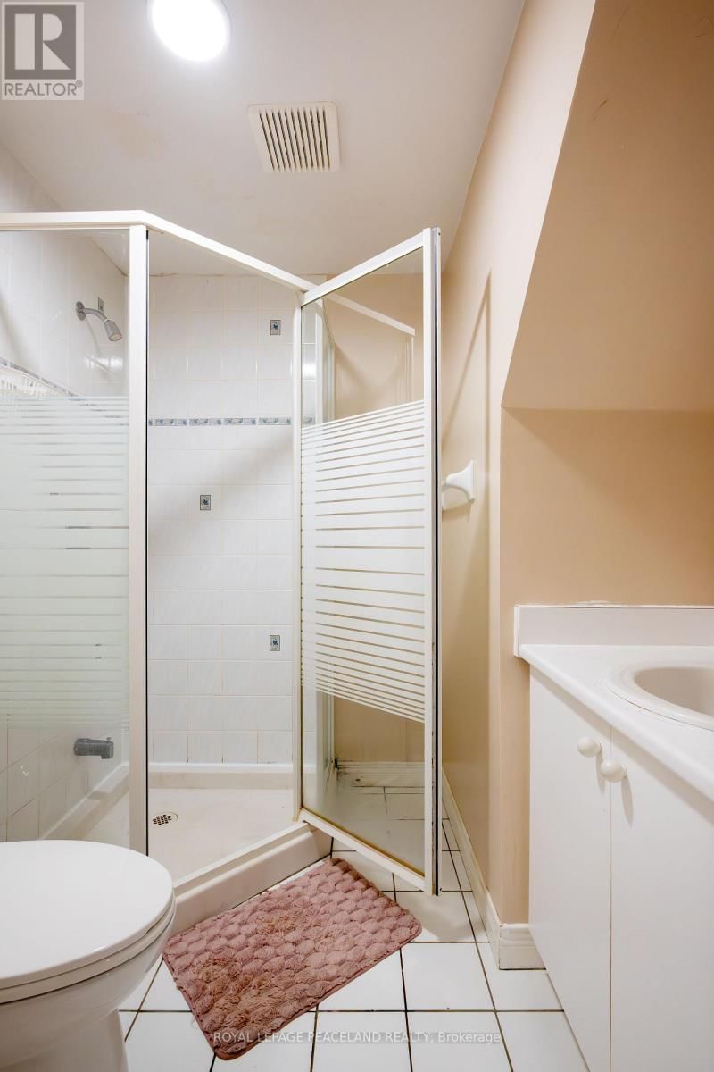107 QUINCE CRESCENT Image 33