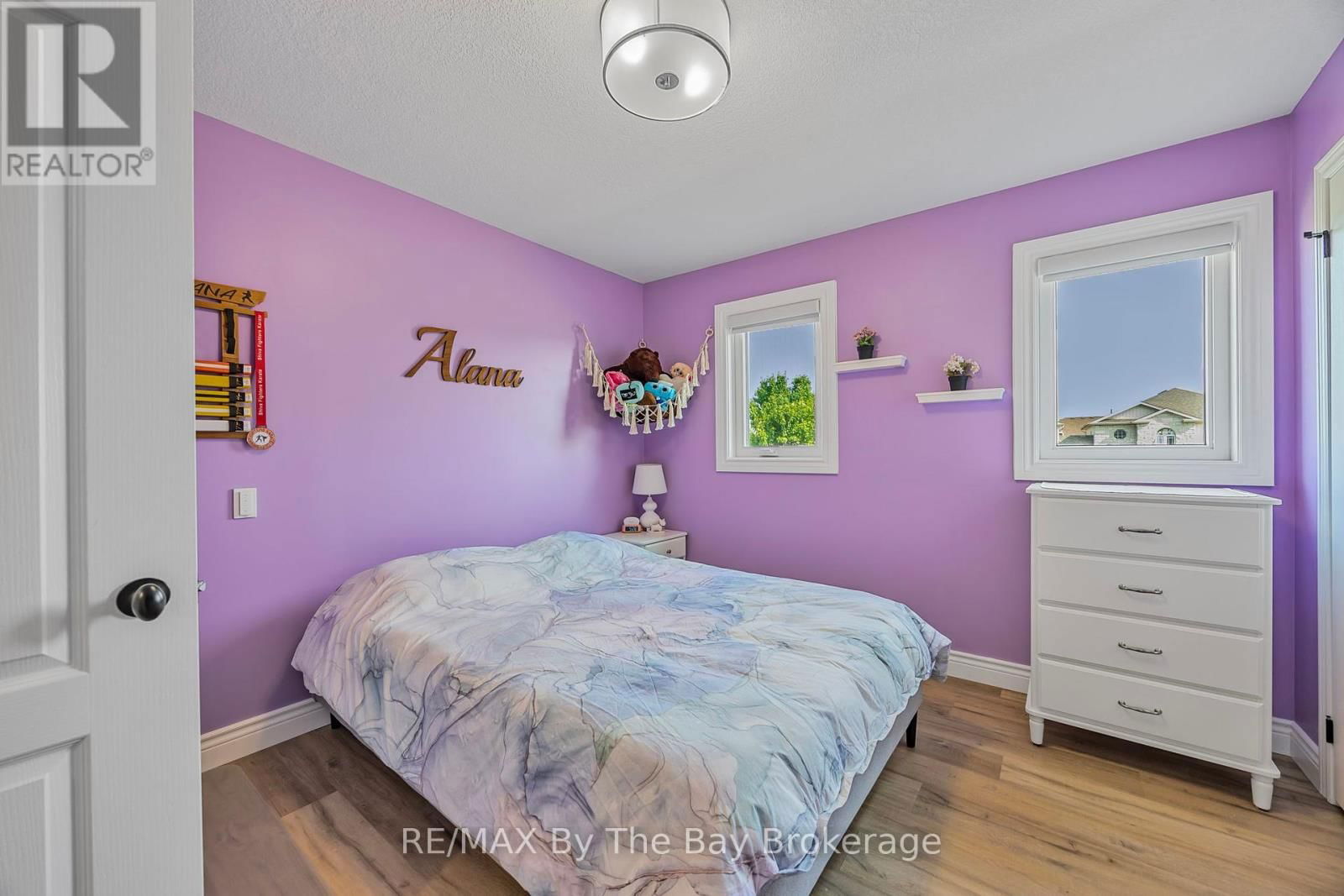182 BANTING CRESCENT Image 16