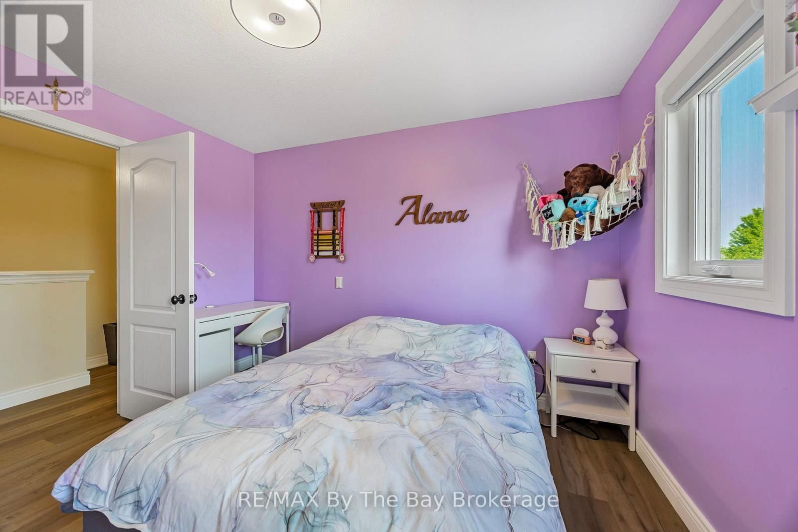 182 BANTING CRESCENT Image 17