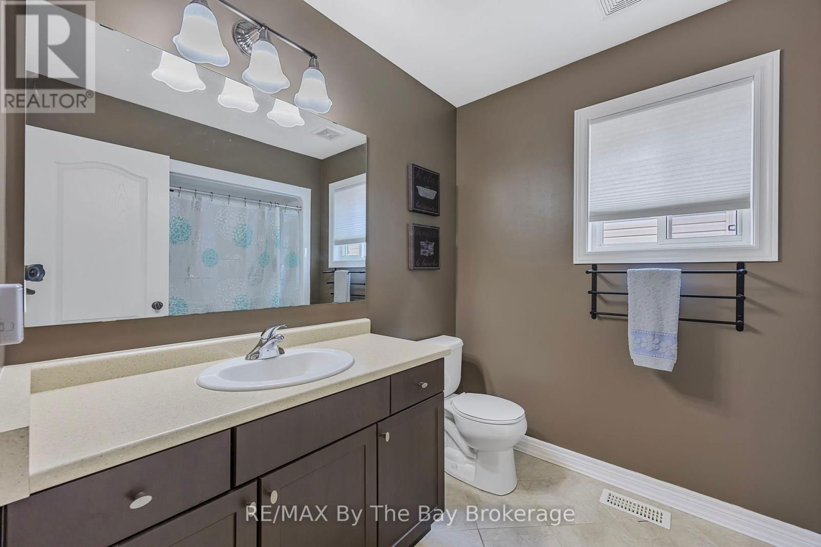 182 BANTING CRESCENT Image 20