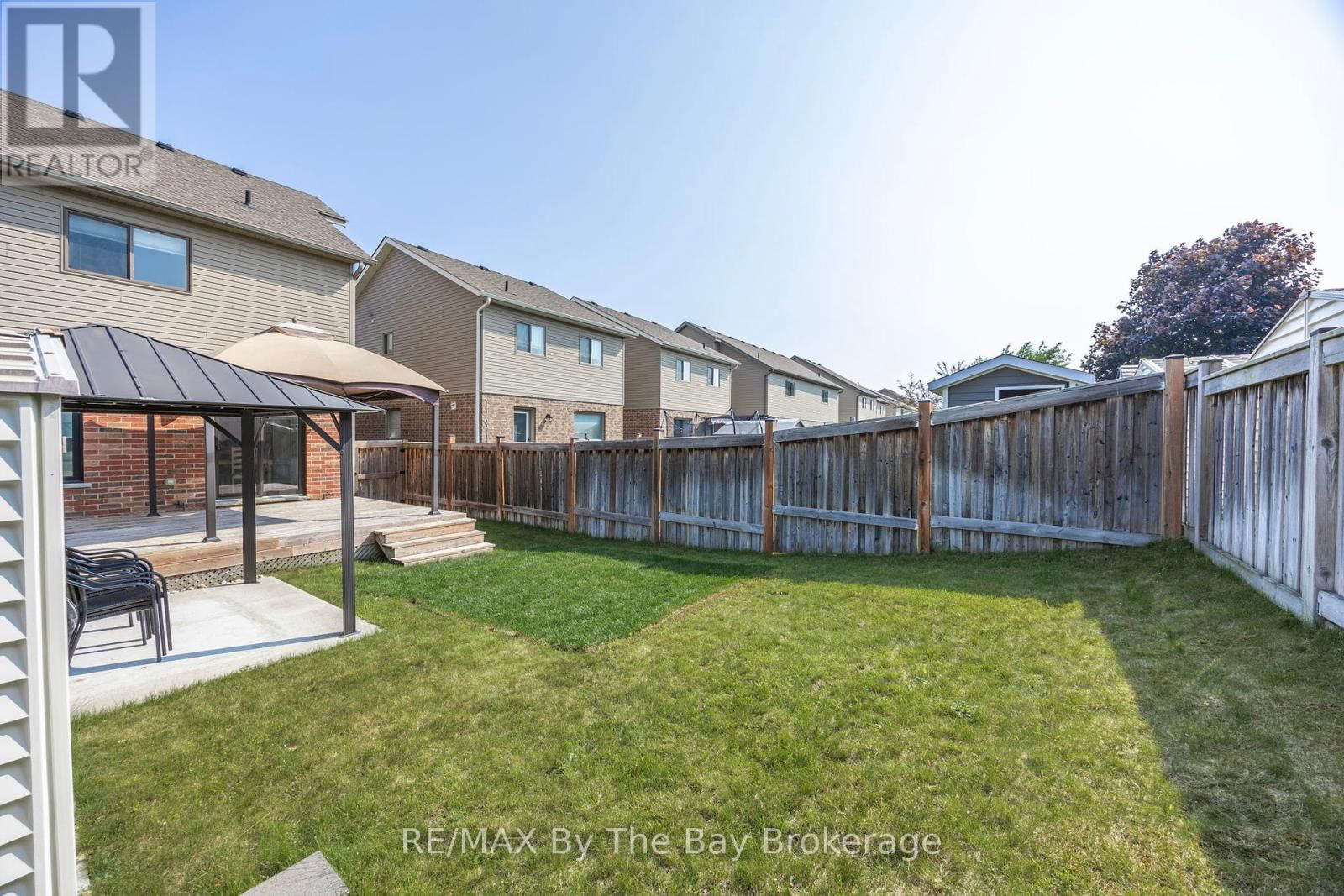 182 BANTING CRESCENT Image 26