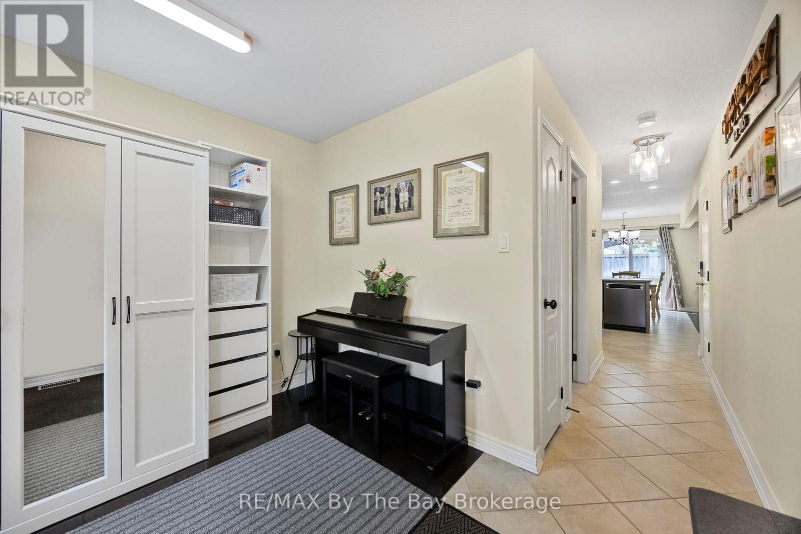 182 BANTING CRESCENT Image 7