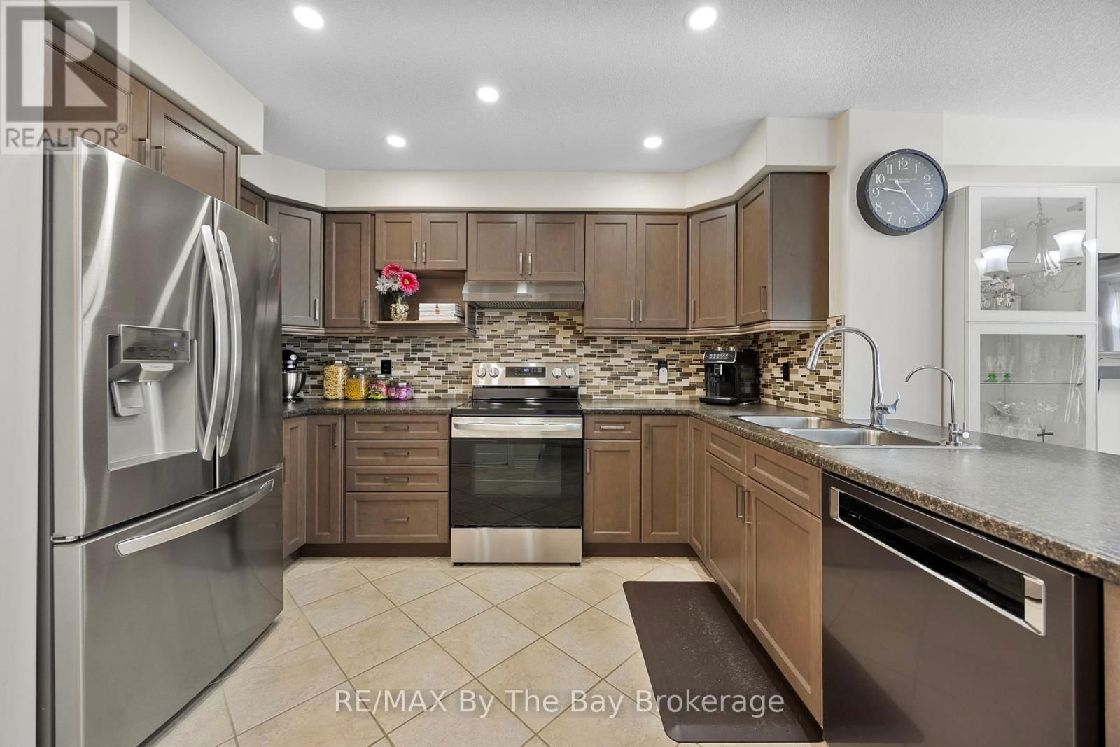 182 BANTING CRESCENT Image 8