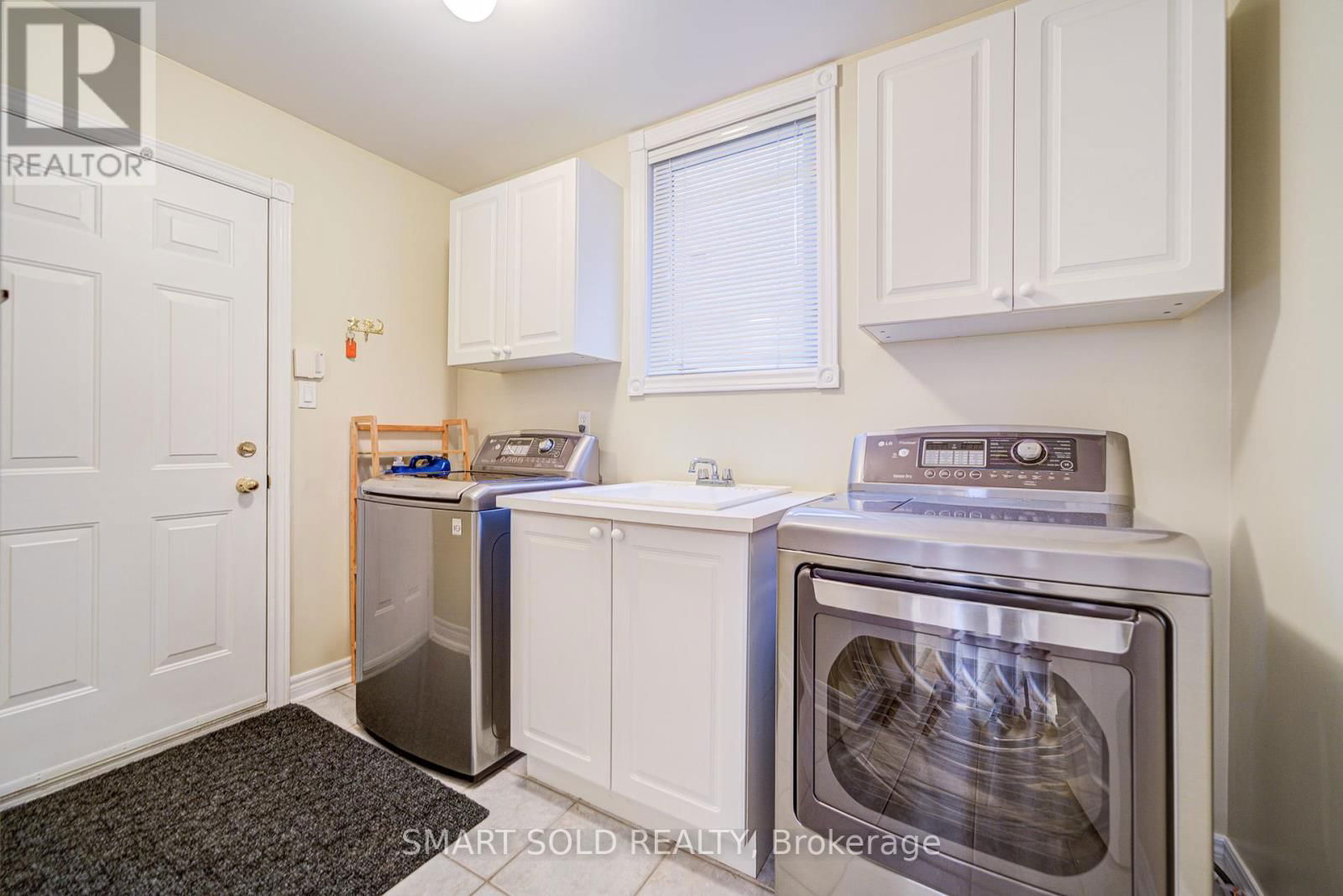 9 ALPINE CRESCENT Image 10