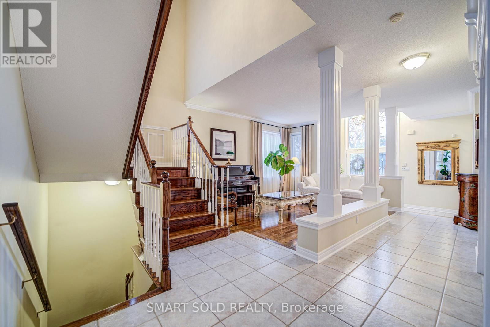 9 ALPINE CRESCENT Image 12