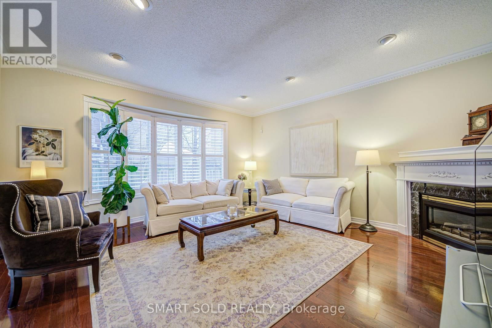 9 ALPINE CRESCENT Image 15