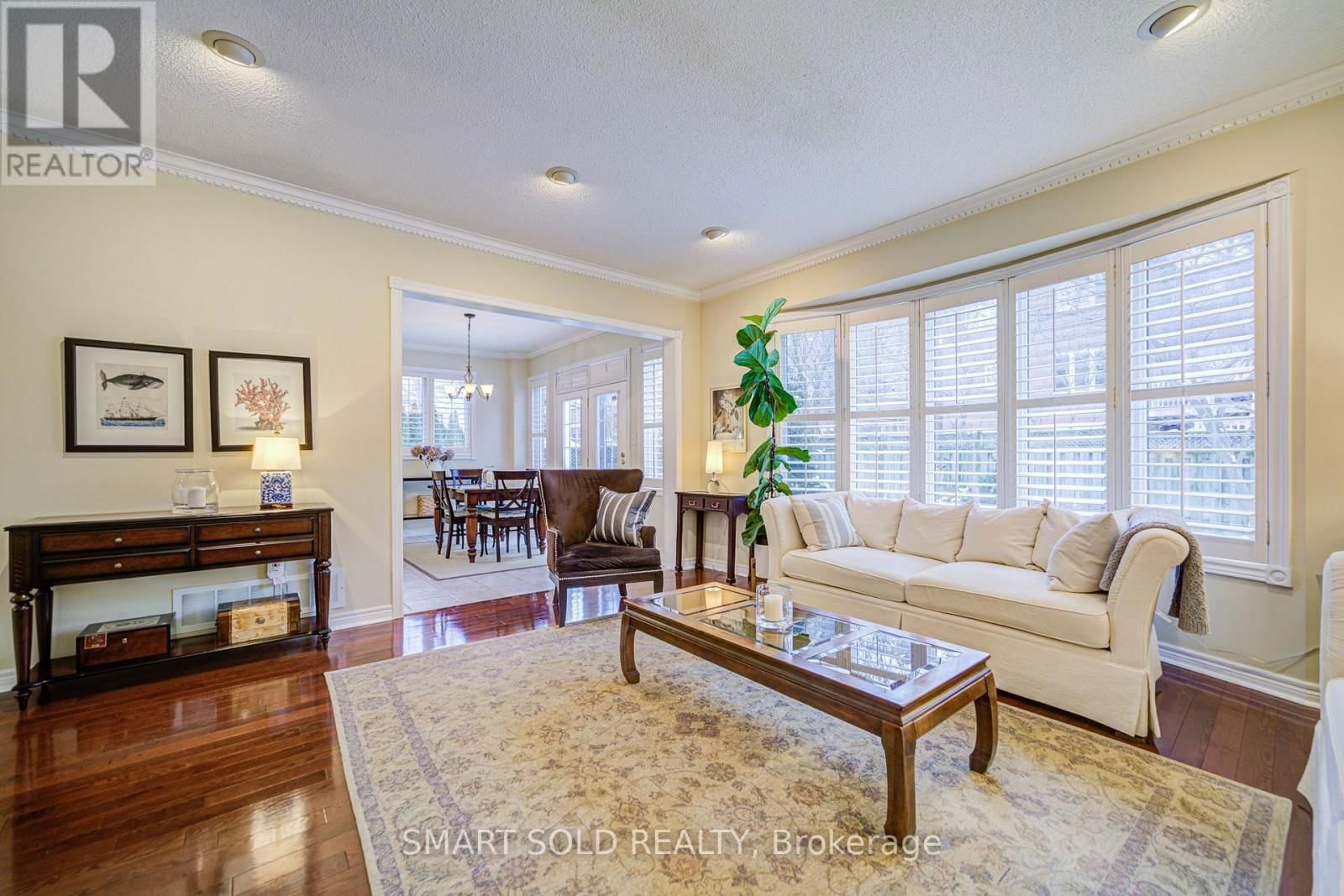 9 ALPINE CRESCENT Image 16