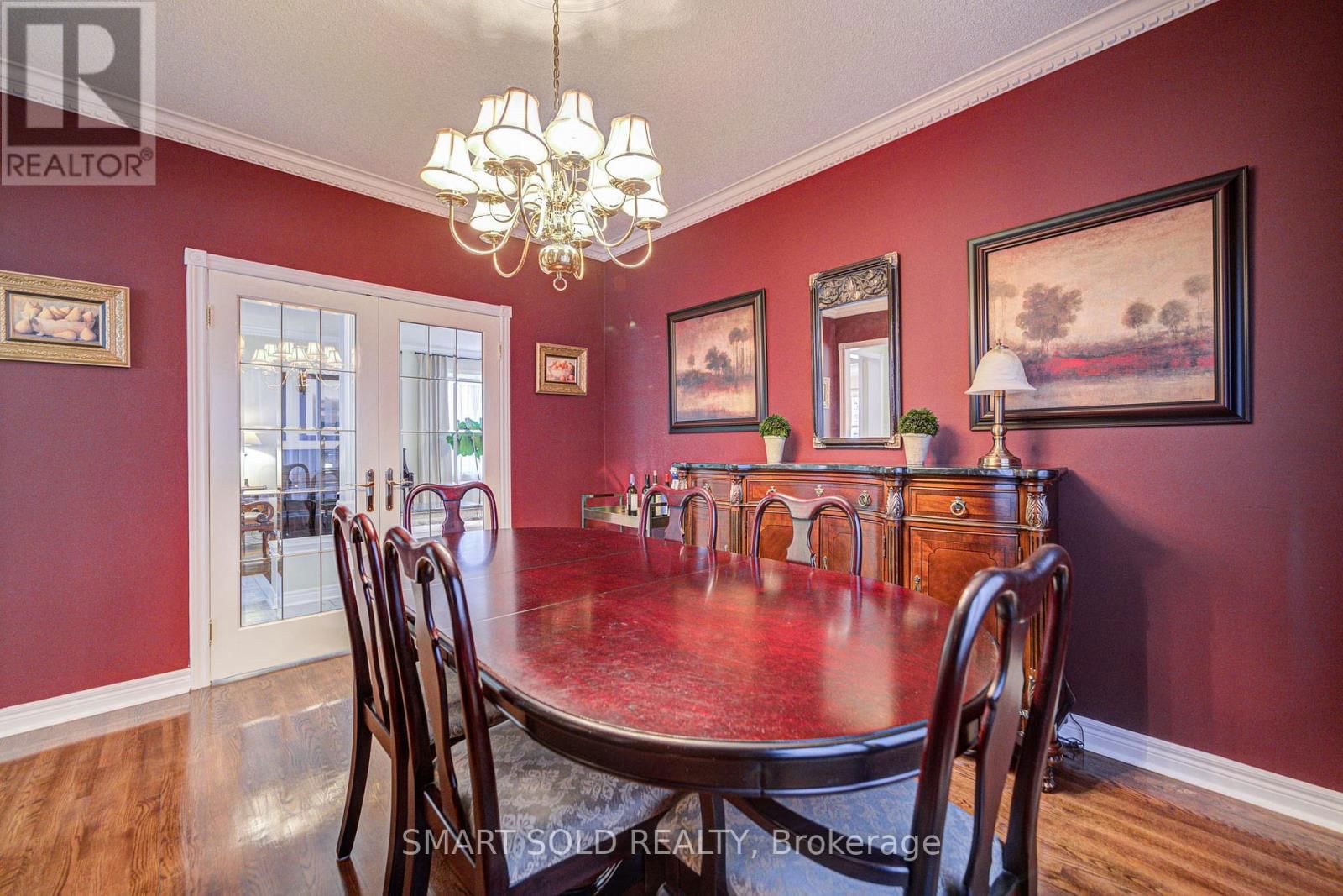 9 ALPINE CRESCENT Image 25