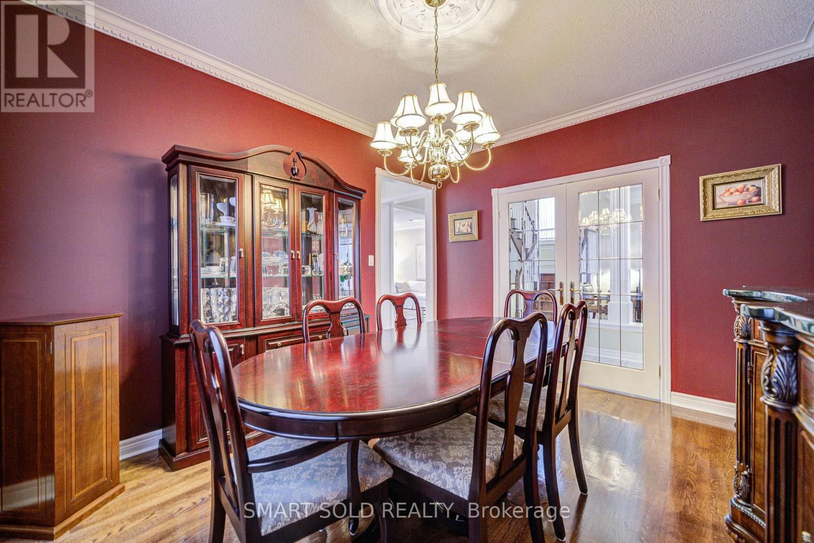9 ALPINE CRESCENT Image 26