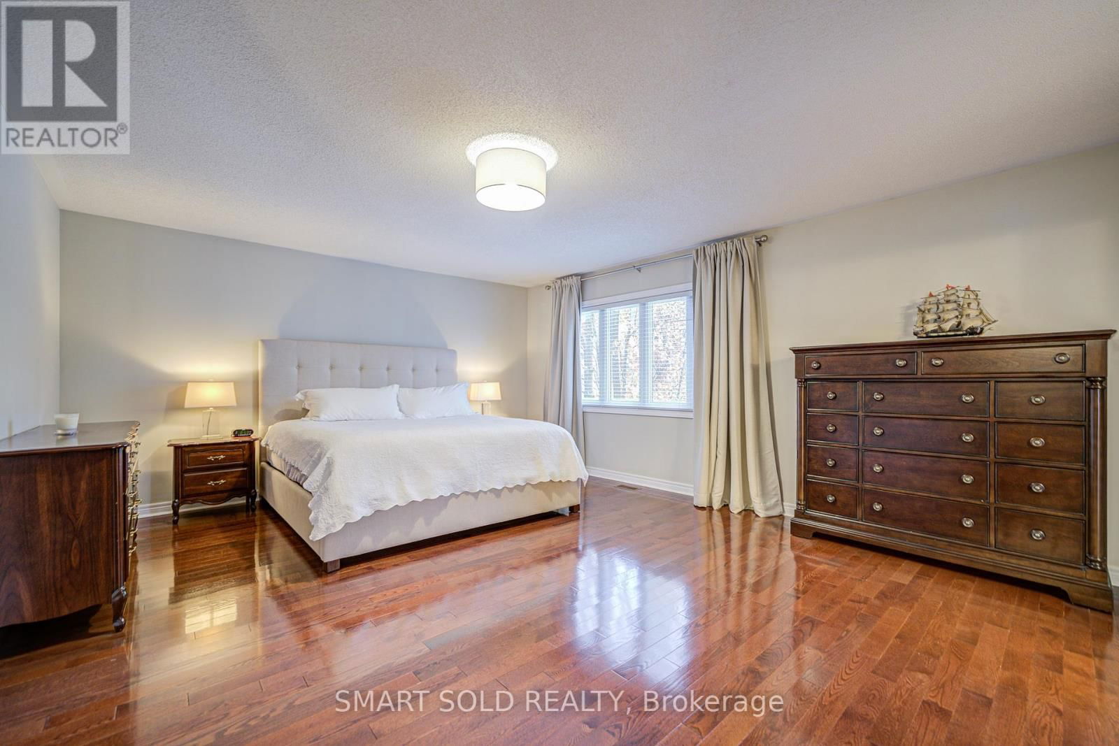 9 ALPINE CRESCENT Image 28