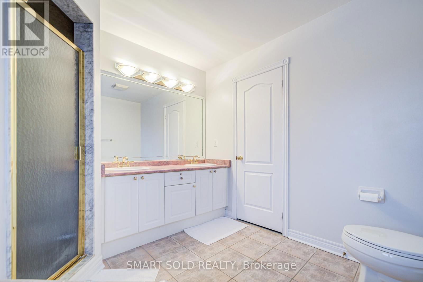 9 ALPINE CRESCENT Image 31