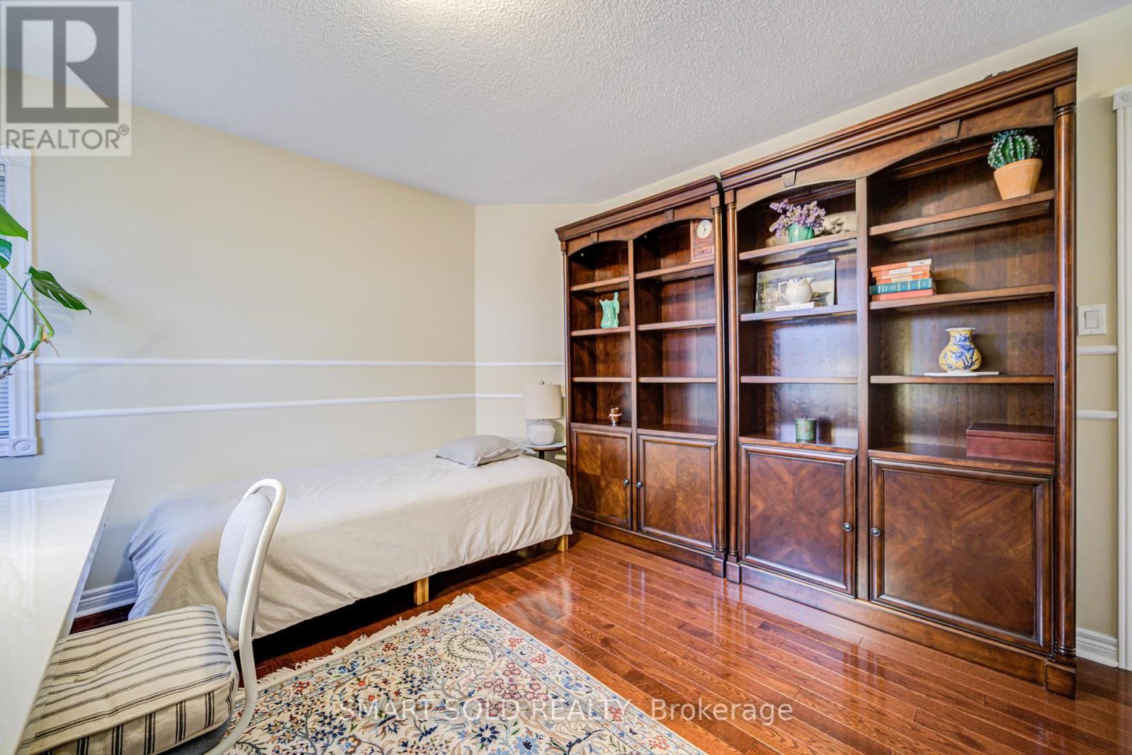 9 ALPINE CRESCENT Image 36