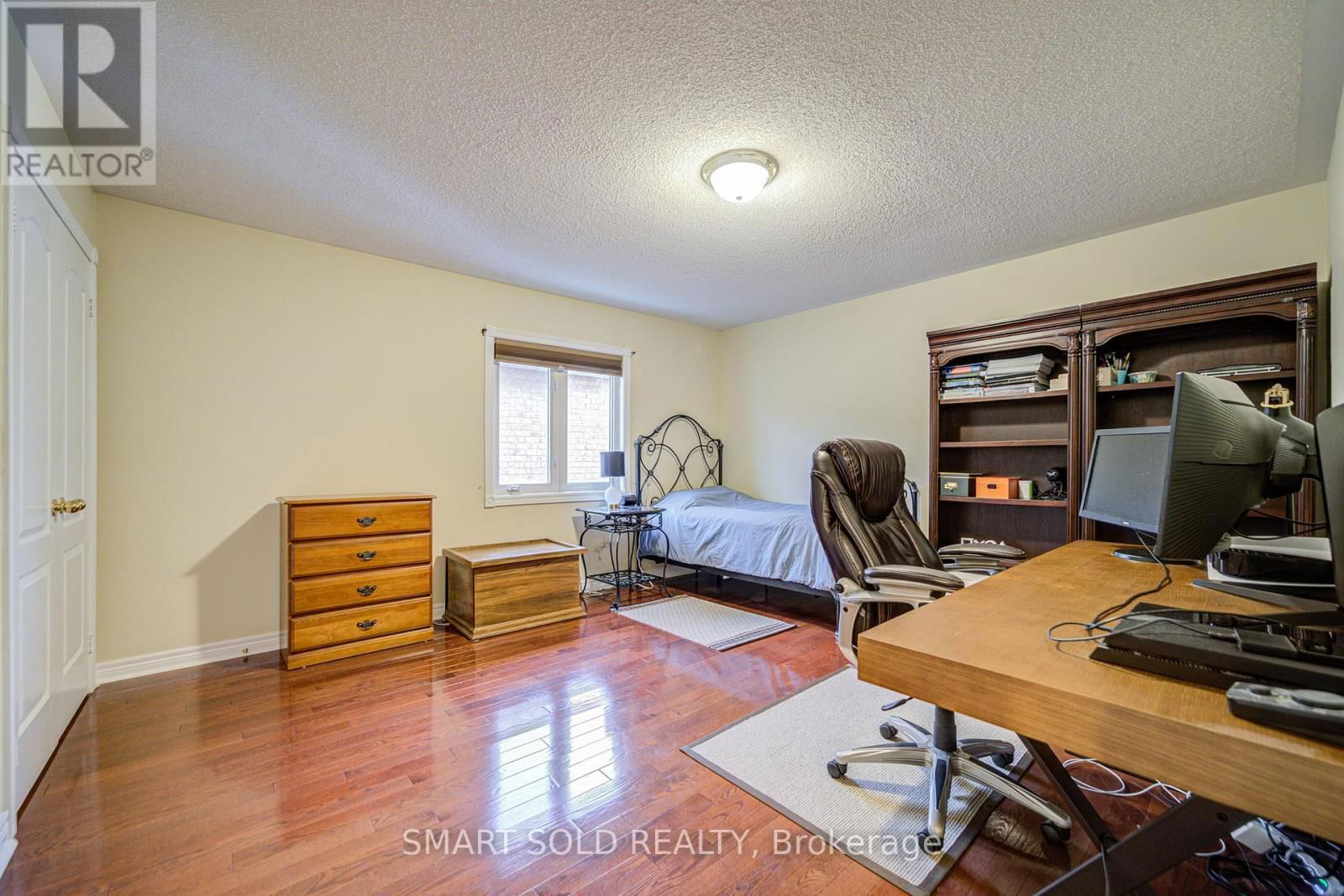 9 ALPINE CRESCENT Image 37