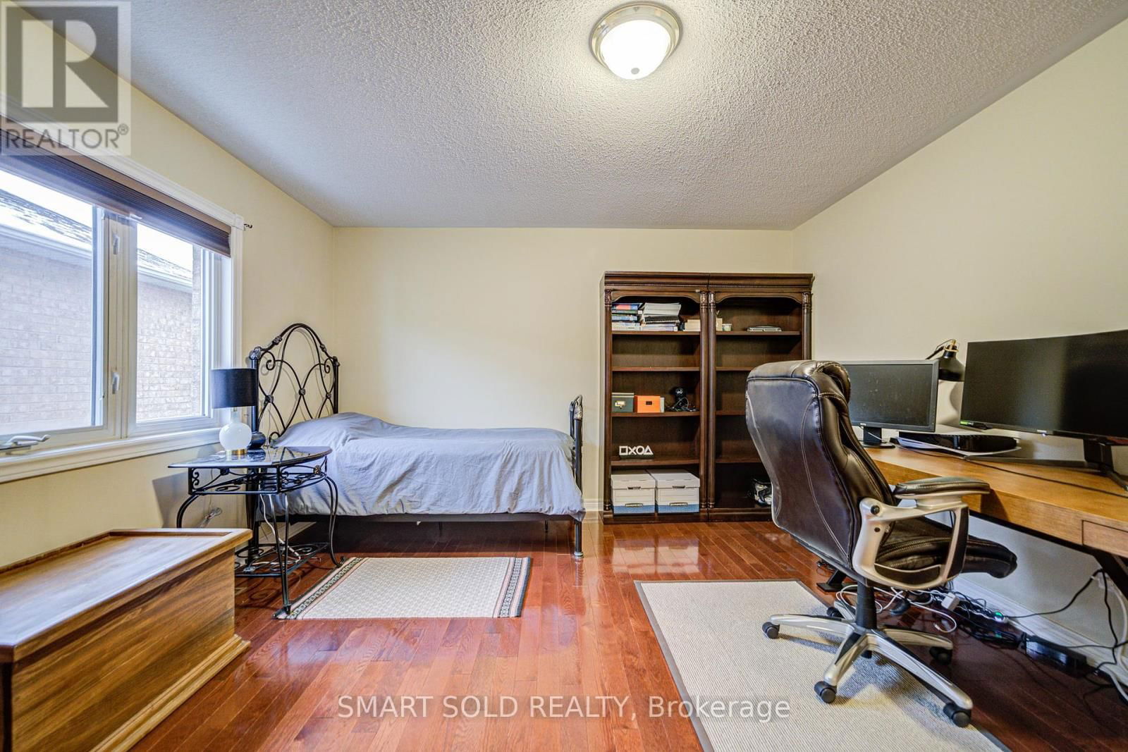9 ALPINE CRESCENT Image 38