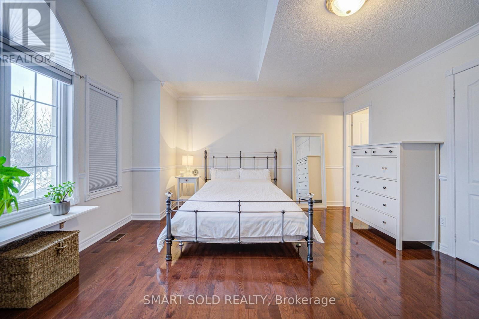 9 ALPINE CRESCENT Image 39