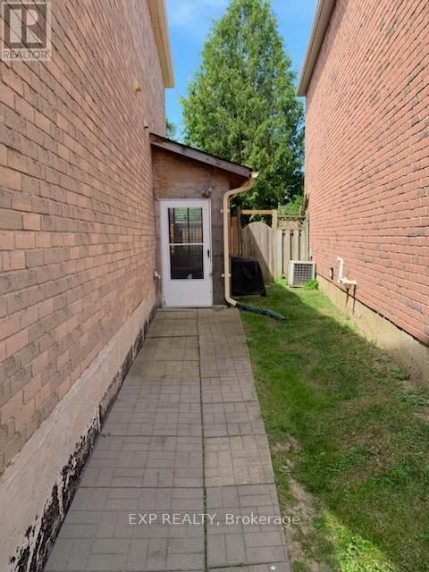 64 SORRELL CRESCENT Image 2