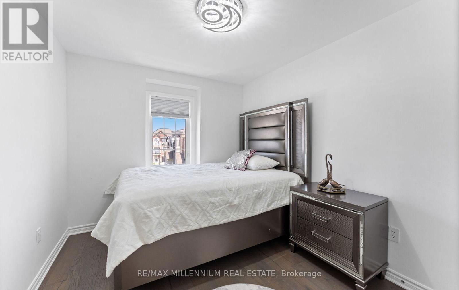 83 CASLEY AVENUE Image 25