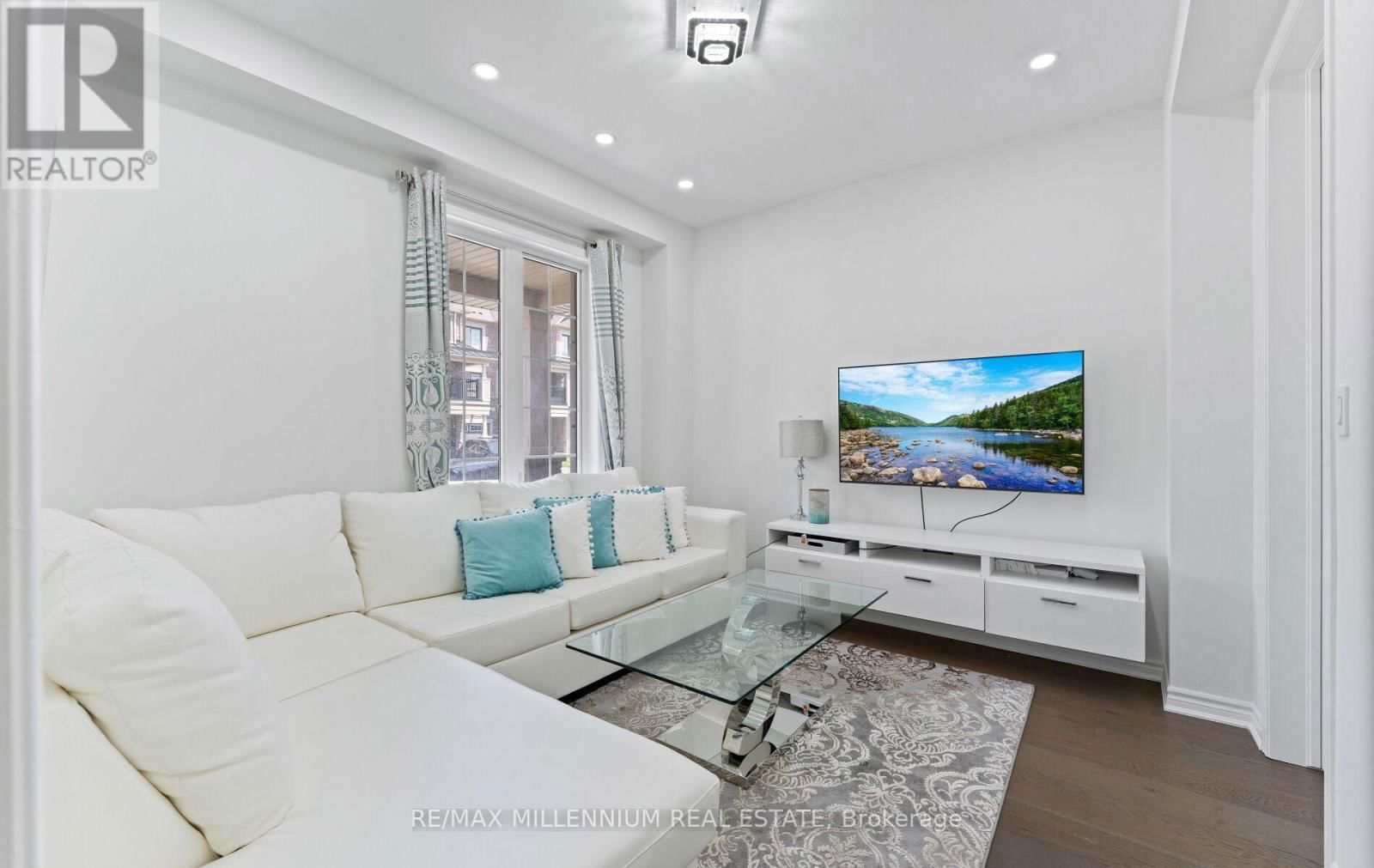 83 CASLEY AVENUE Image 7