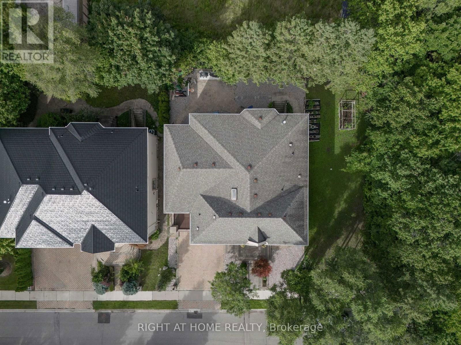 286 FERN AVENUE Image 21